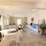 Parosland Hotel 4*