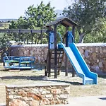 Parosland Hotel 4*
