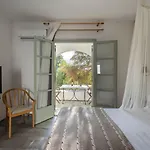 Parosland Hotel Alikí